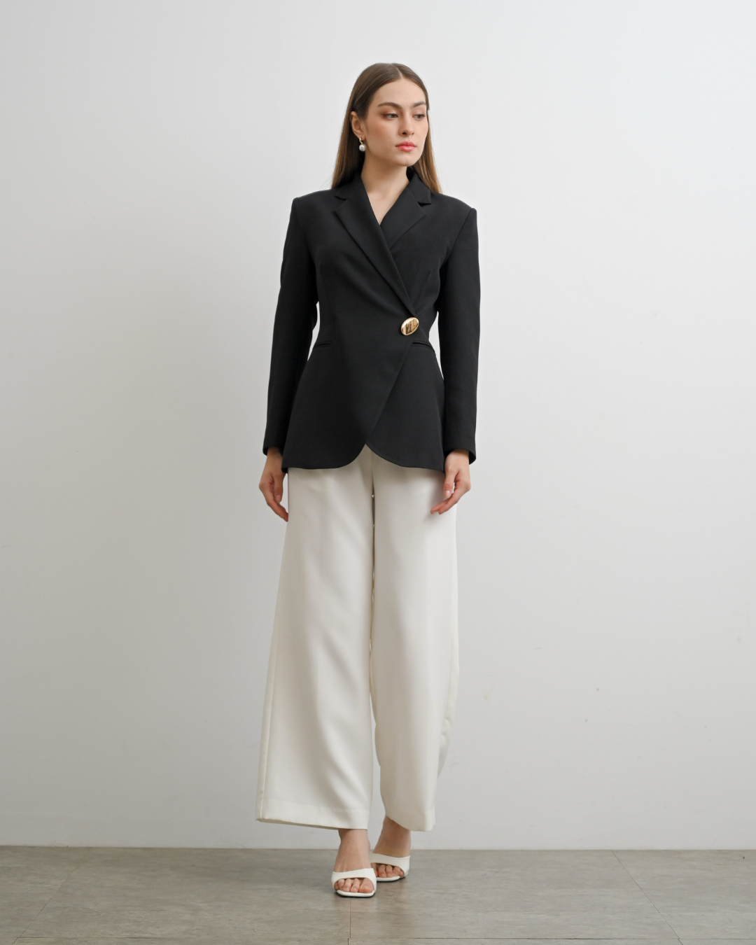 INVIO X Dwihanda Flo Wrapped Button Blazer | Jas Wanita