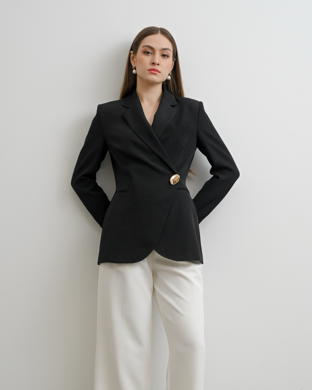 INVIO X Dwihanda Flo Wrapped Button Blazer | Jas Wanita