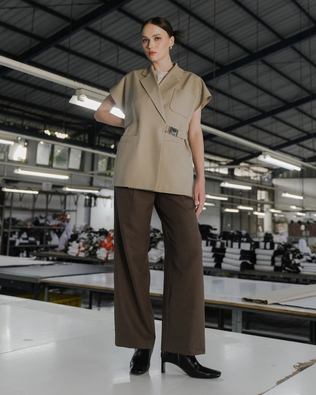 INVIO Zyrene Statement Buckle Vest | Rompi Wanita - Atelier Collection