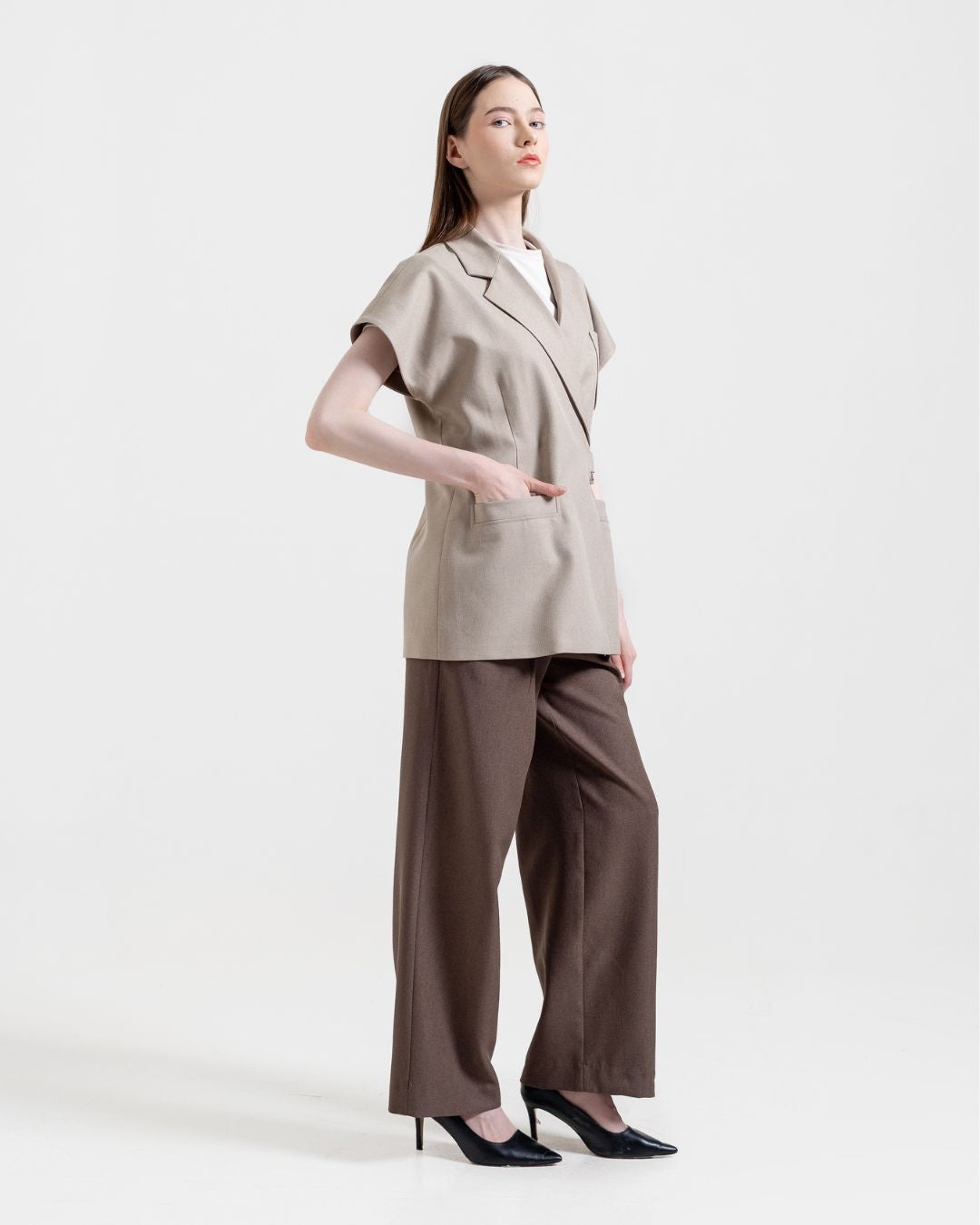 INVIO Zyrene Statement Buckle Vest | Rompi Wanita - Atelier Collection