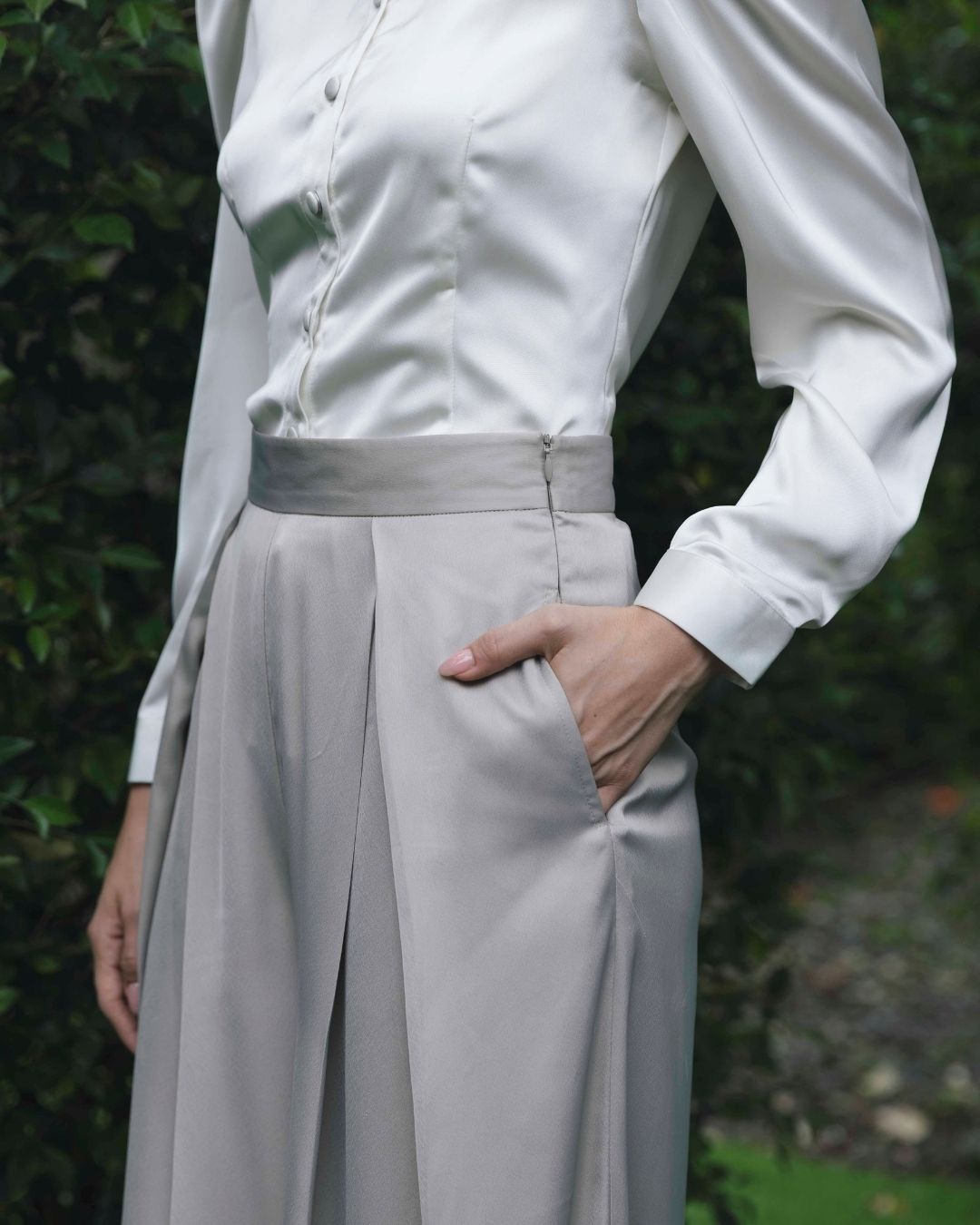 INVIO Tayla Glide Trousers | Celana Wanita - Luminescence