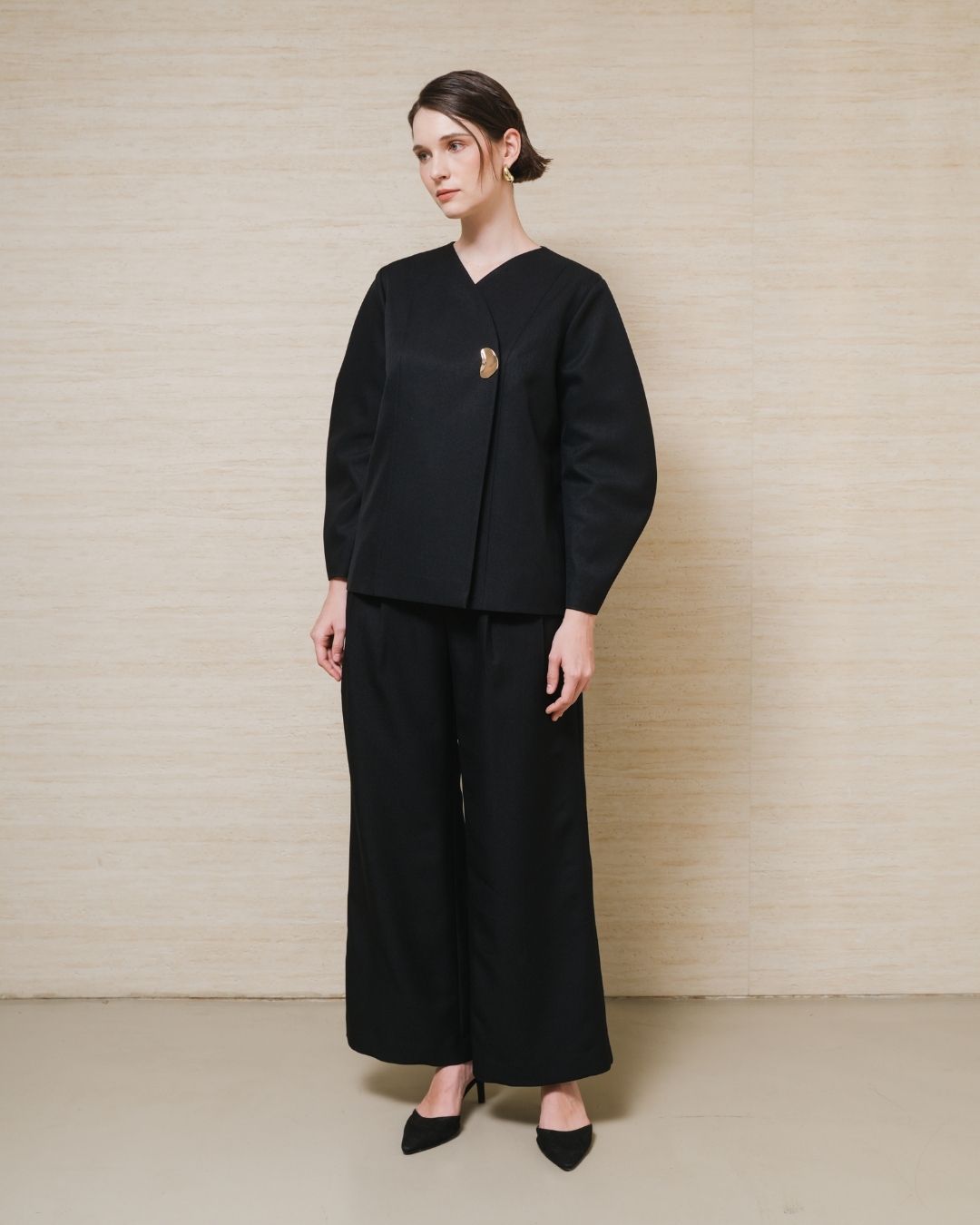 INVIO Alesia Fold Detail Trousers Black | Jas Wanita - Leanne Collection