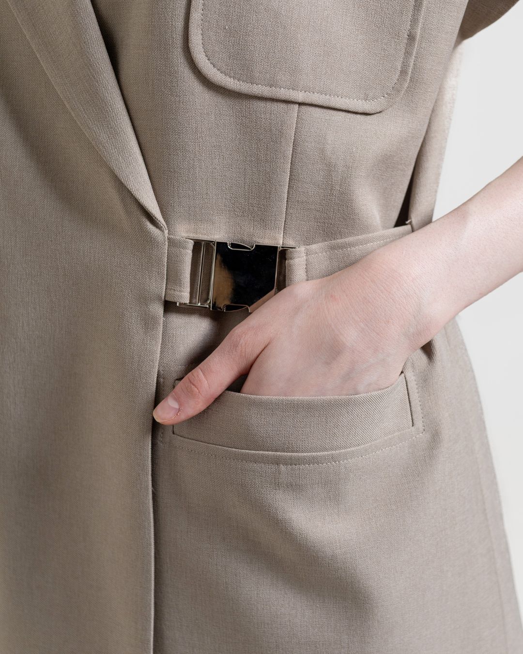 INVIO Zyrene Statement Buckle Vest | Rompi Wanita - Atelier Collection