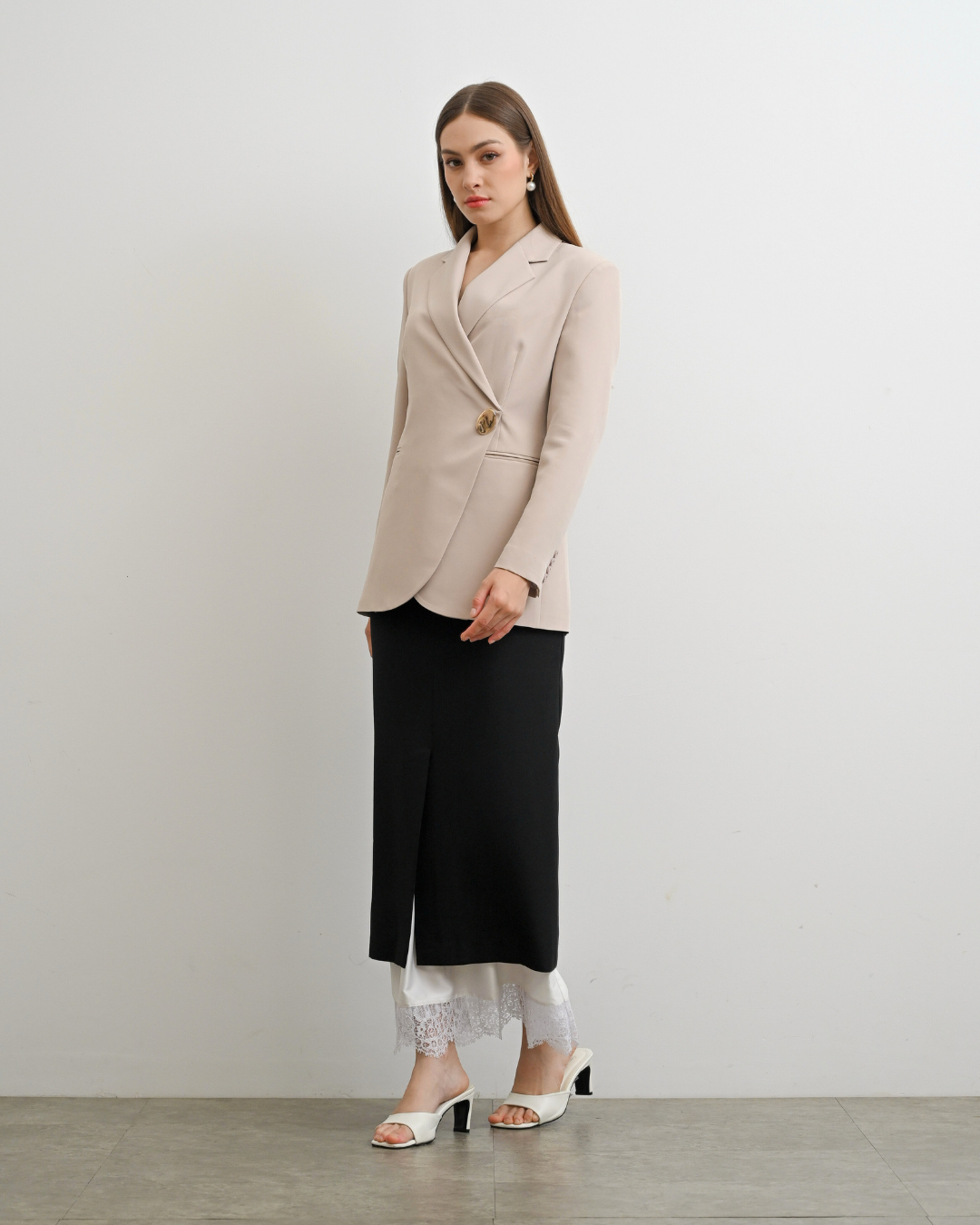 INVIO X Dwihanda Flo Wrapped Button Blazer | Jas Wanita