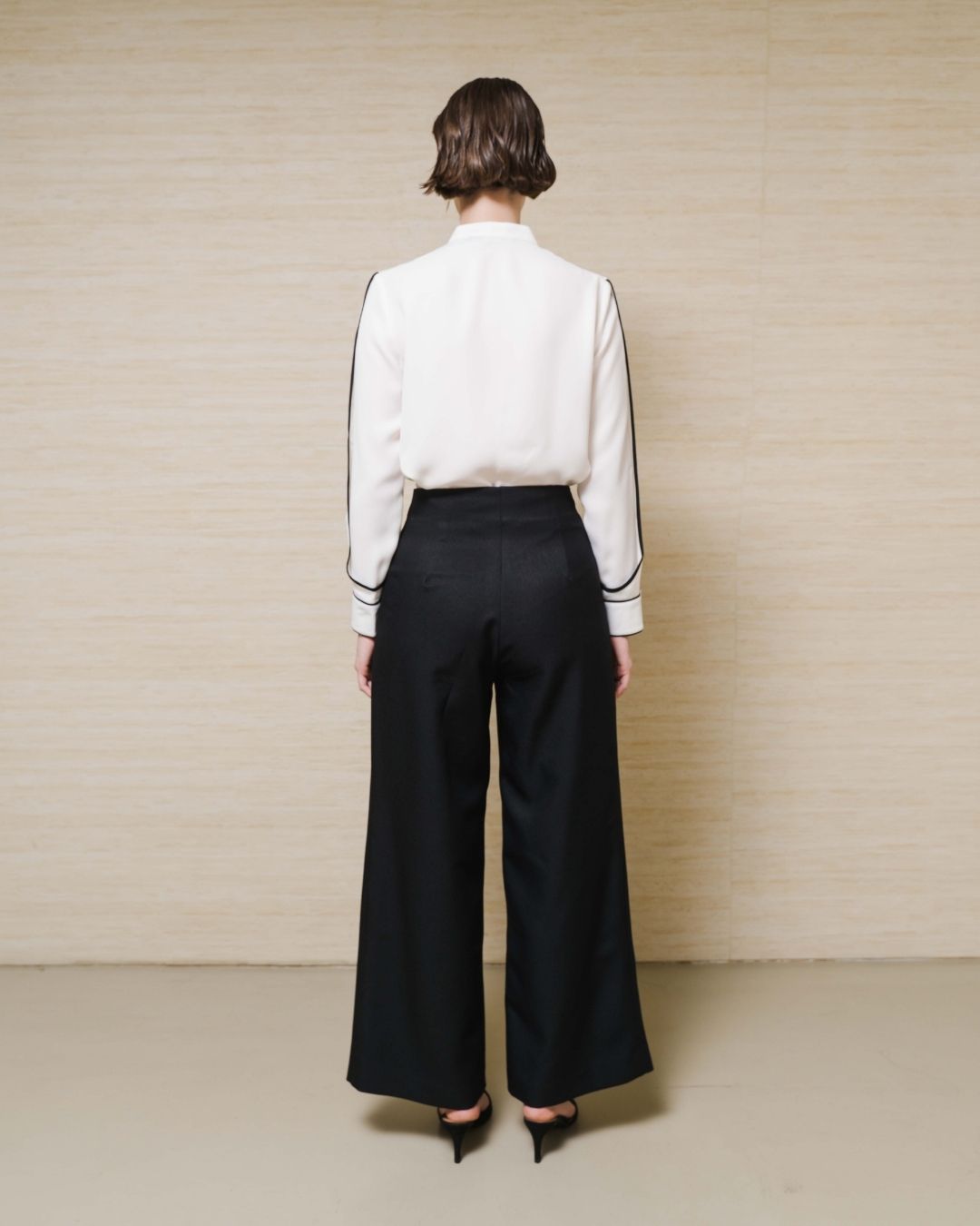 INVIO Alesia Fold Detail Trousers Black | Jas Wanita - Leanne Collection