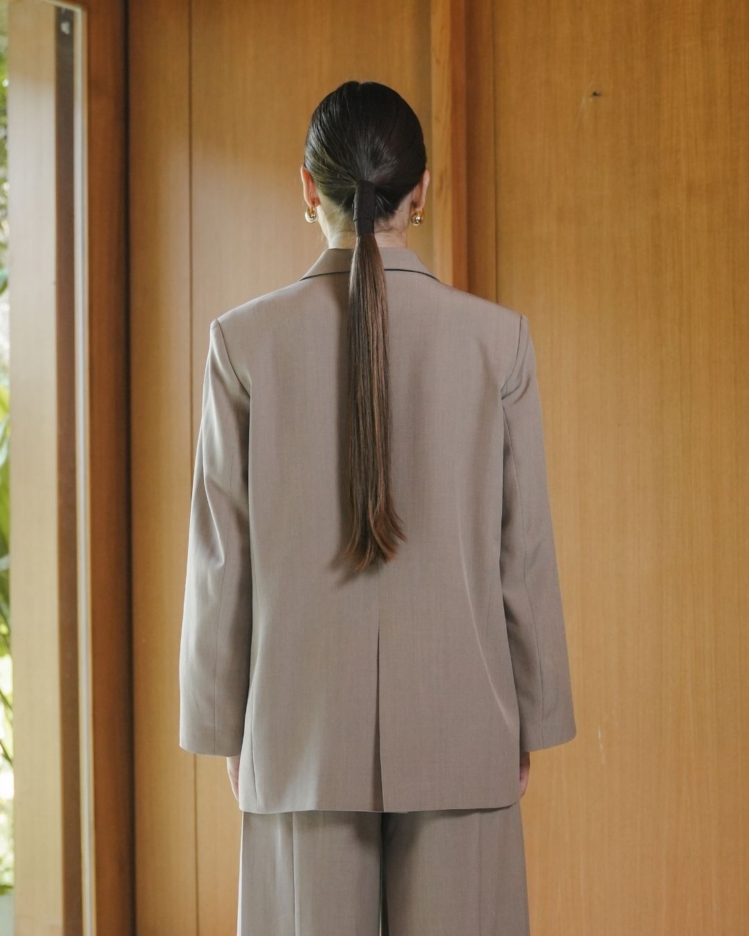 INVIO Brietta Button Convertible Sleeve Blazer | Jas Wanita - Amber Collection