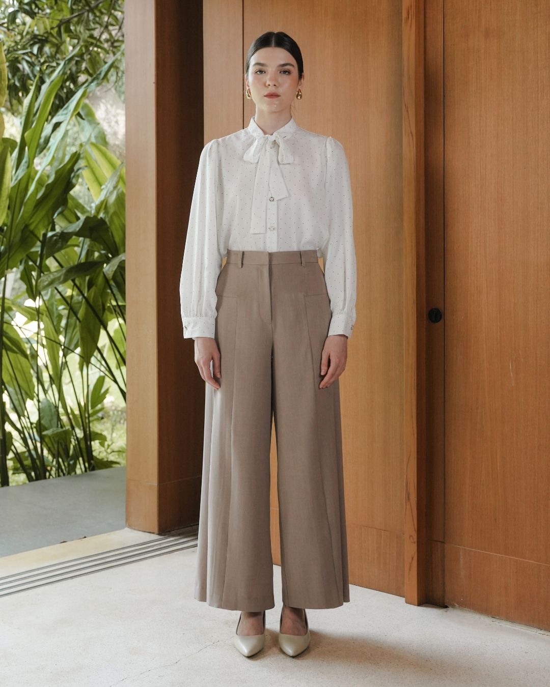 INVIO Brietta Side Pleat Trousers | Celana Wanita - Amber Collection