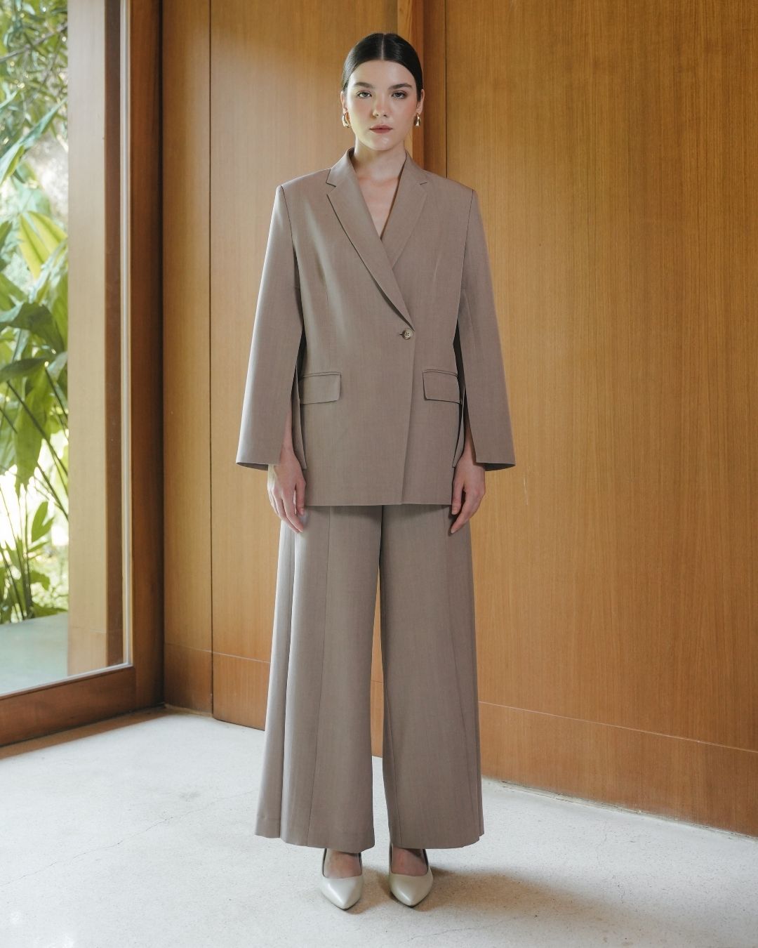 INVIO Brietta Side Pleat Trousers | Celana Wanita - Amber Collection