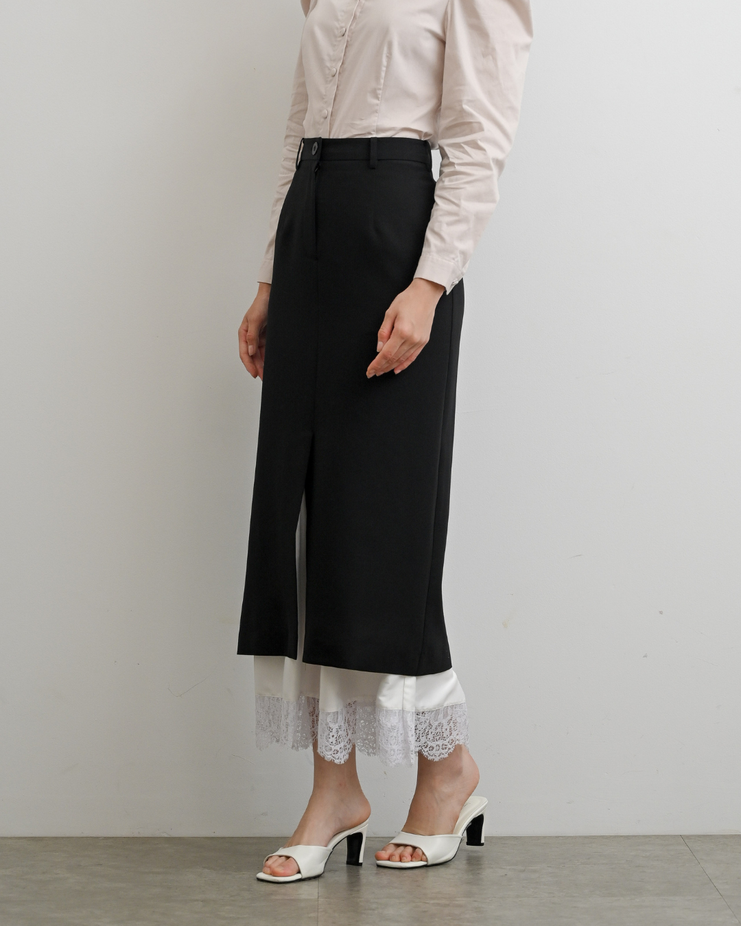 INVIO X Dwihanda Clarista Satin Lace Skirt | Rok Wanita