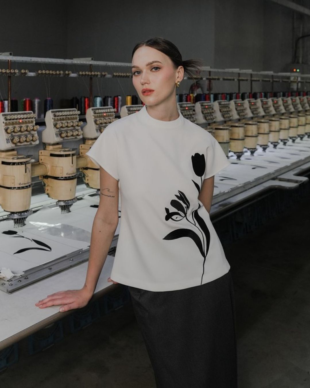 INVIO Zyrielle Floral Embroidery Blouse | Atasan Wanita - Atelier