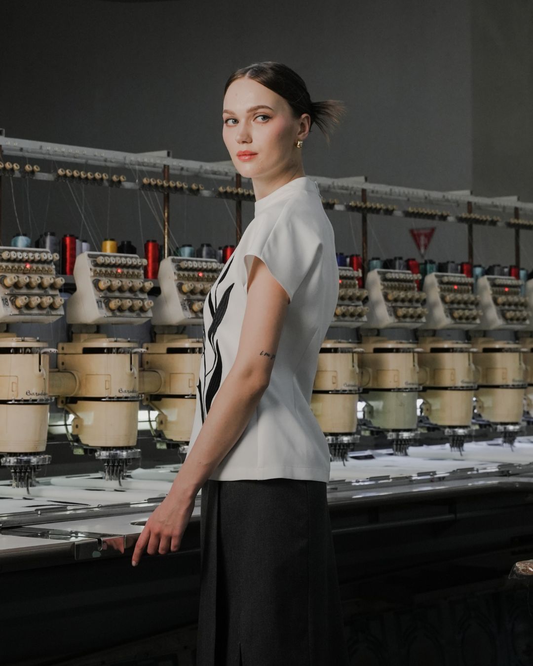 INVIO Zyrielle Floral Embroidery Blouse | Atasan Wanita - Atelier