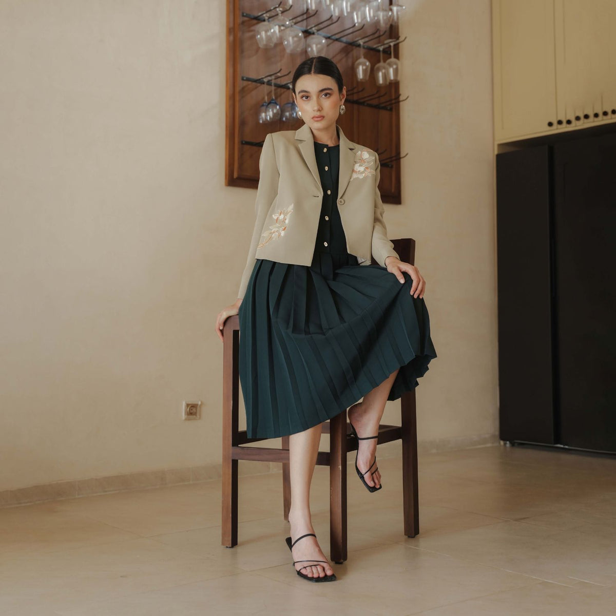INVIO Darla Floral Embellished Blazer | Jas Wanita - Marea Collection