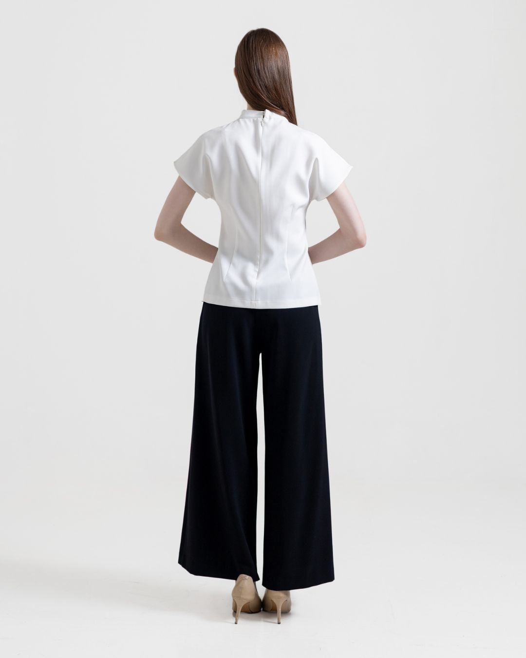 INVIO Zyrielle Floral Embroidery Blouse | Atasan Wanita - Atelier