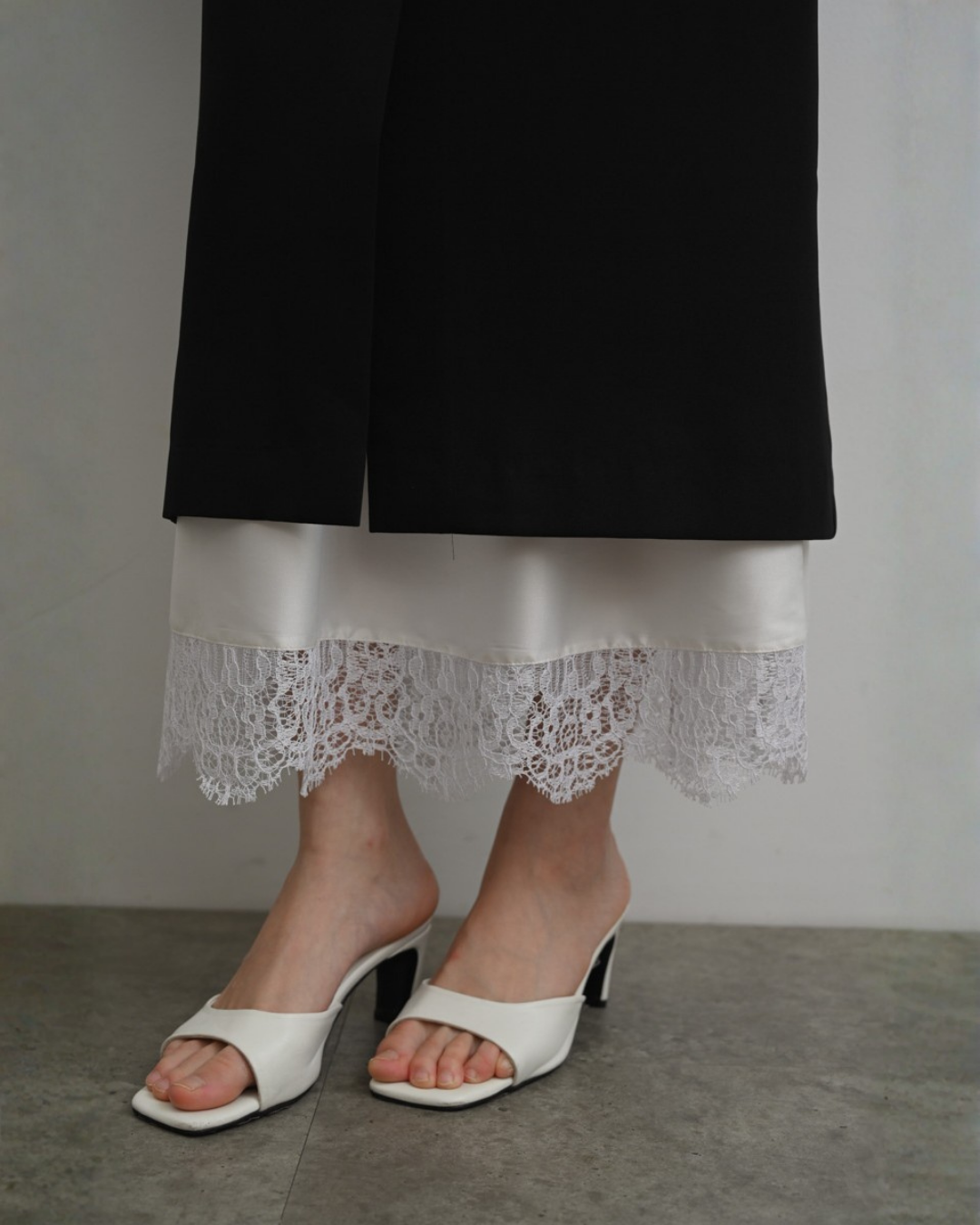 INVIO X Dwihanda Clarista Satin Lace Skirt | Rok Wanita