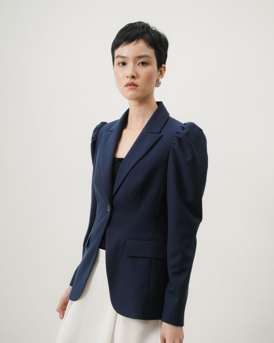 INVIO Varena Puff Shoulder Blazer | Jas Wanita