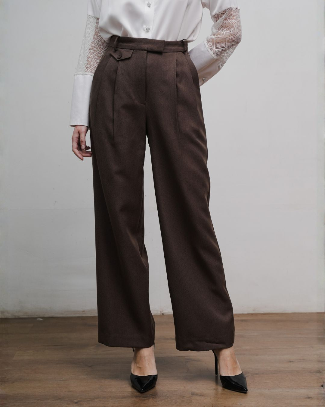 INVIO Zevia Pocket Trousers | Celana Wanita - Atelier Collection