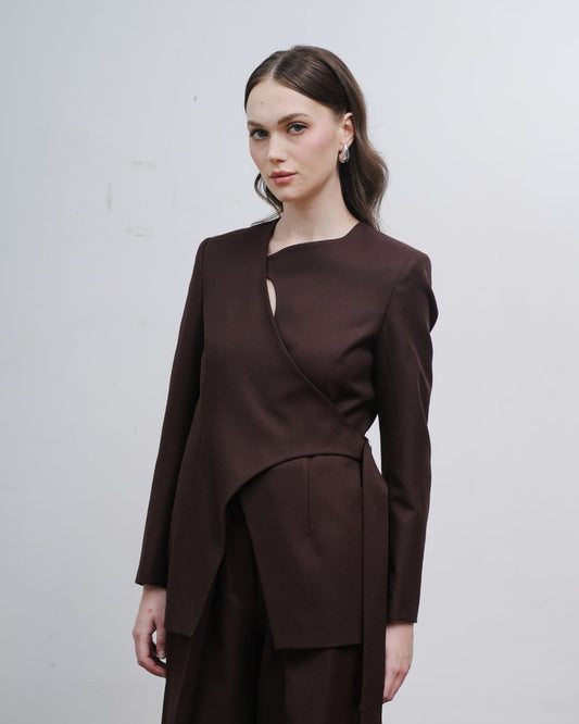 INVIO Zevaya Keyhole Buckle Blazer | Jas Wanita - Atelier Collection
