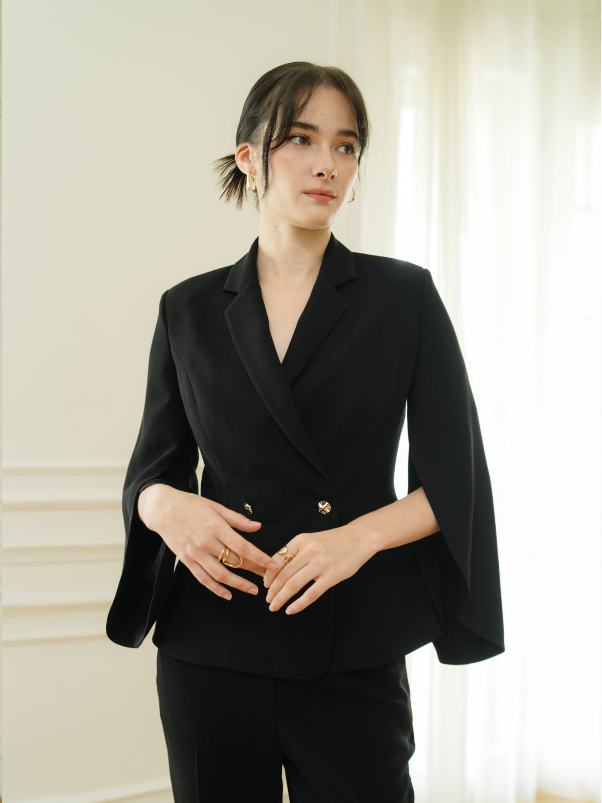 INVIO Raessa Tulip-Sleeve Blazer | Jas Wanita - Aurist