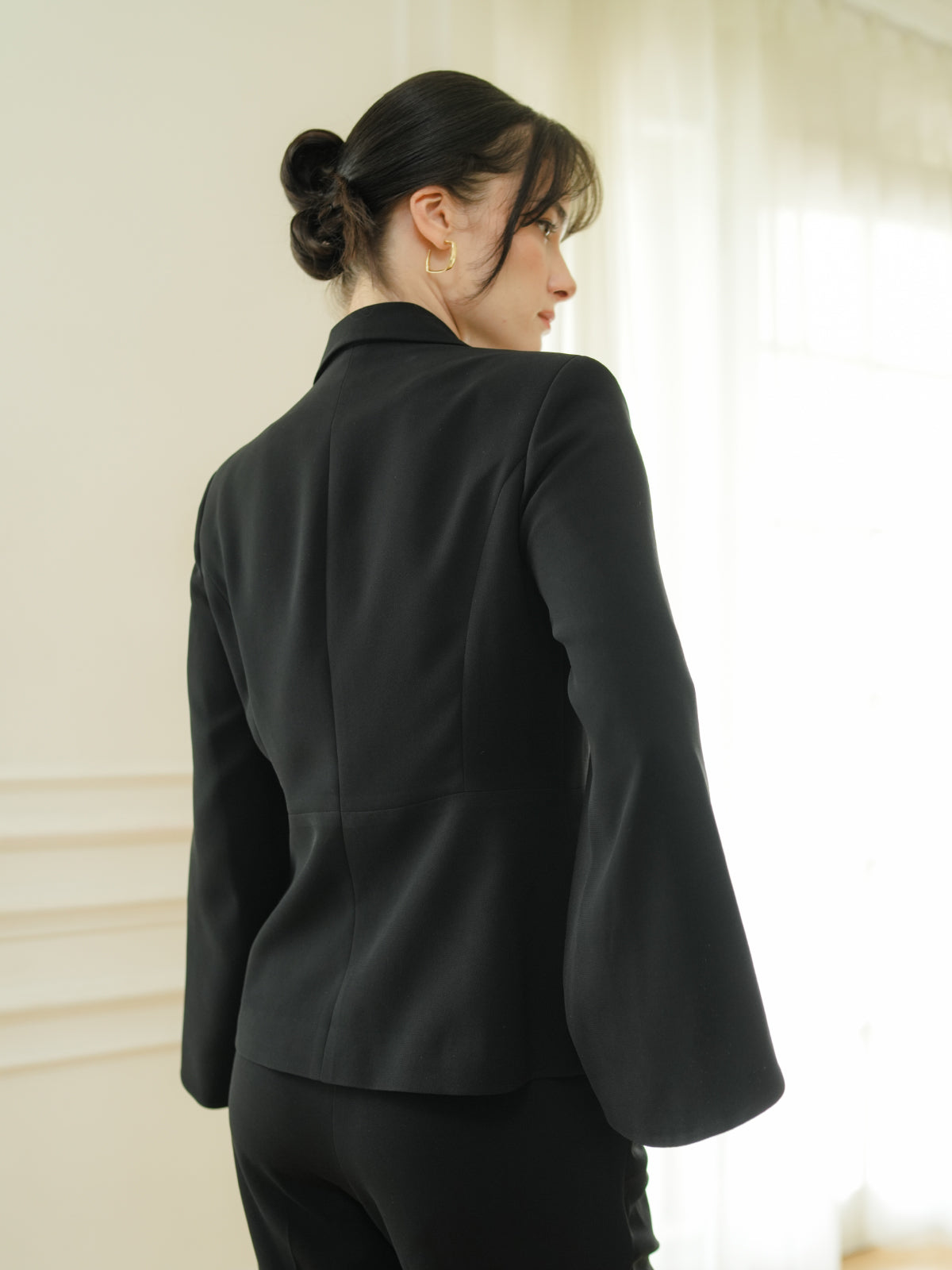 INVIO Raessa Tulip-Sleeve Blazer | Jas Wanita - Aurist
