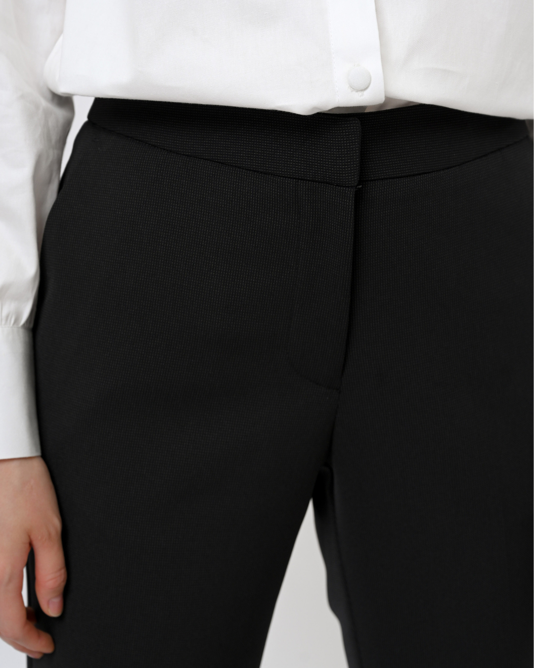 Zora Slim-Leg Trouser