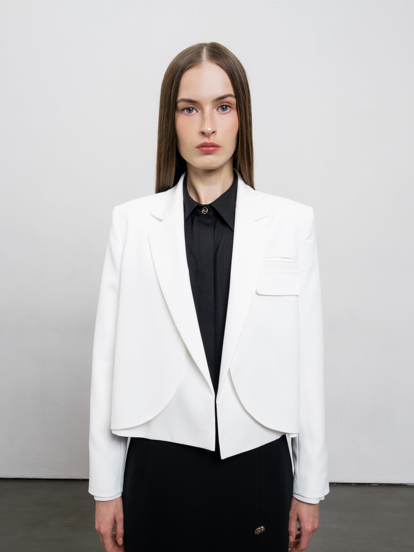 INVIO Nessie Layered-Curve Cropped Blazer | Jas Wanita - Essentia