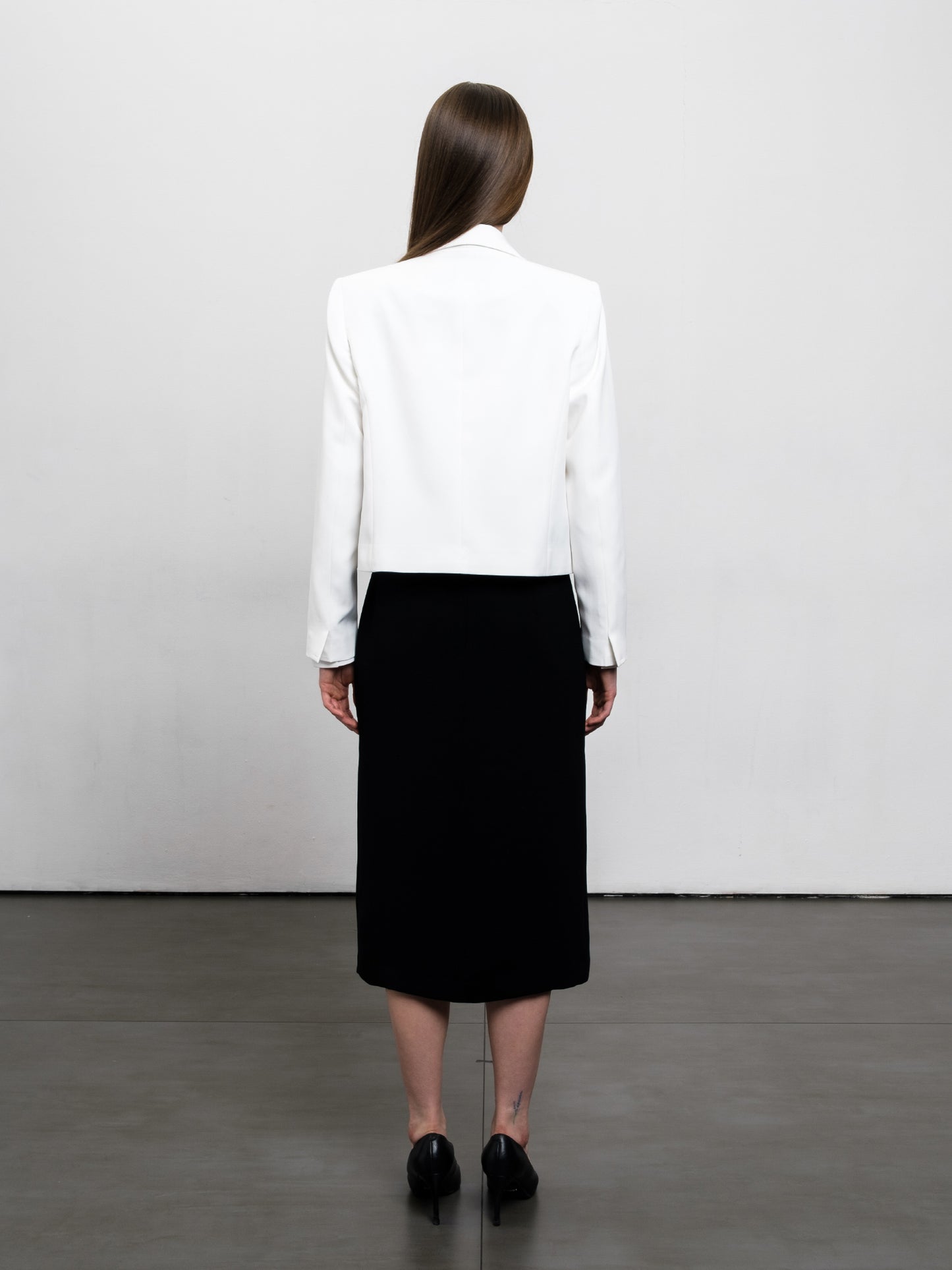 INVIO Nessie Layered-Curve Cropped Blazer | Jas Wanita - Essentia